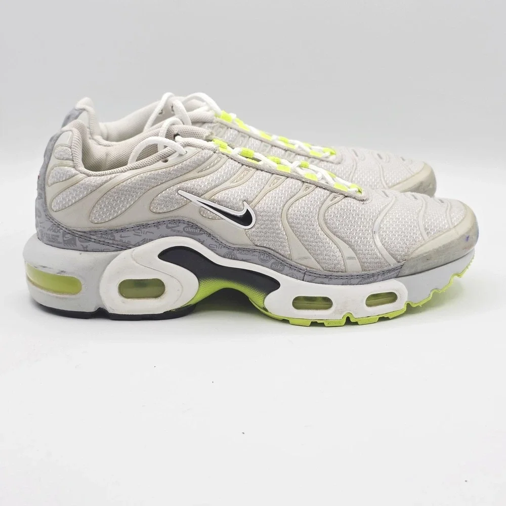 Nike‎ Air Max Plus Shoes Youth Size 6.5Y White Volt CD0609-015 Casual Sneakers
